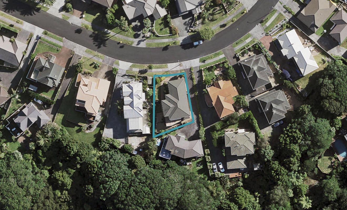 57 Ribbonwood Crescent, Goodwood Heights, Auckland - Carousel 1