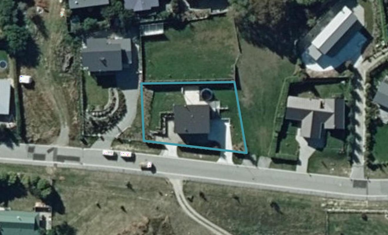 9A Moraine Place, Lake Hāwea - Carousel 1