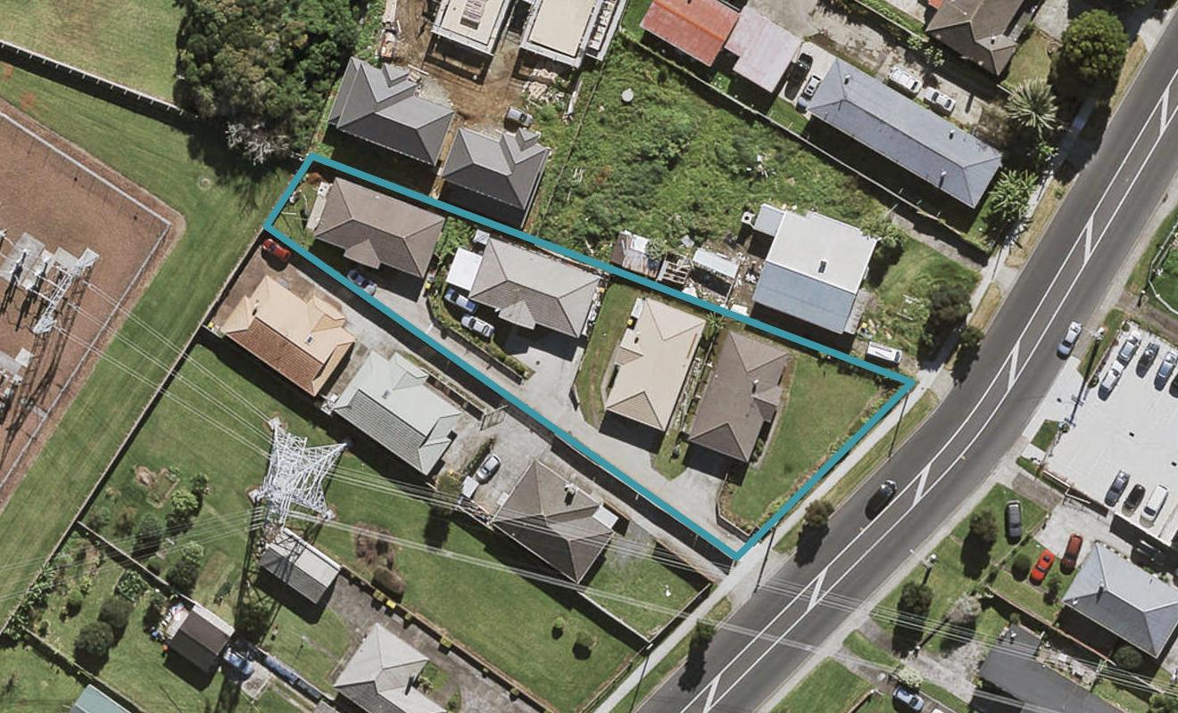 2/303 Massey Road, Mangere East, Auckland - Carousel 1