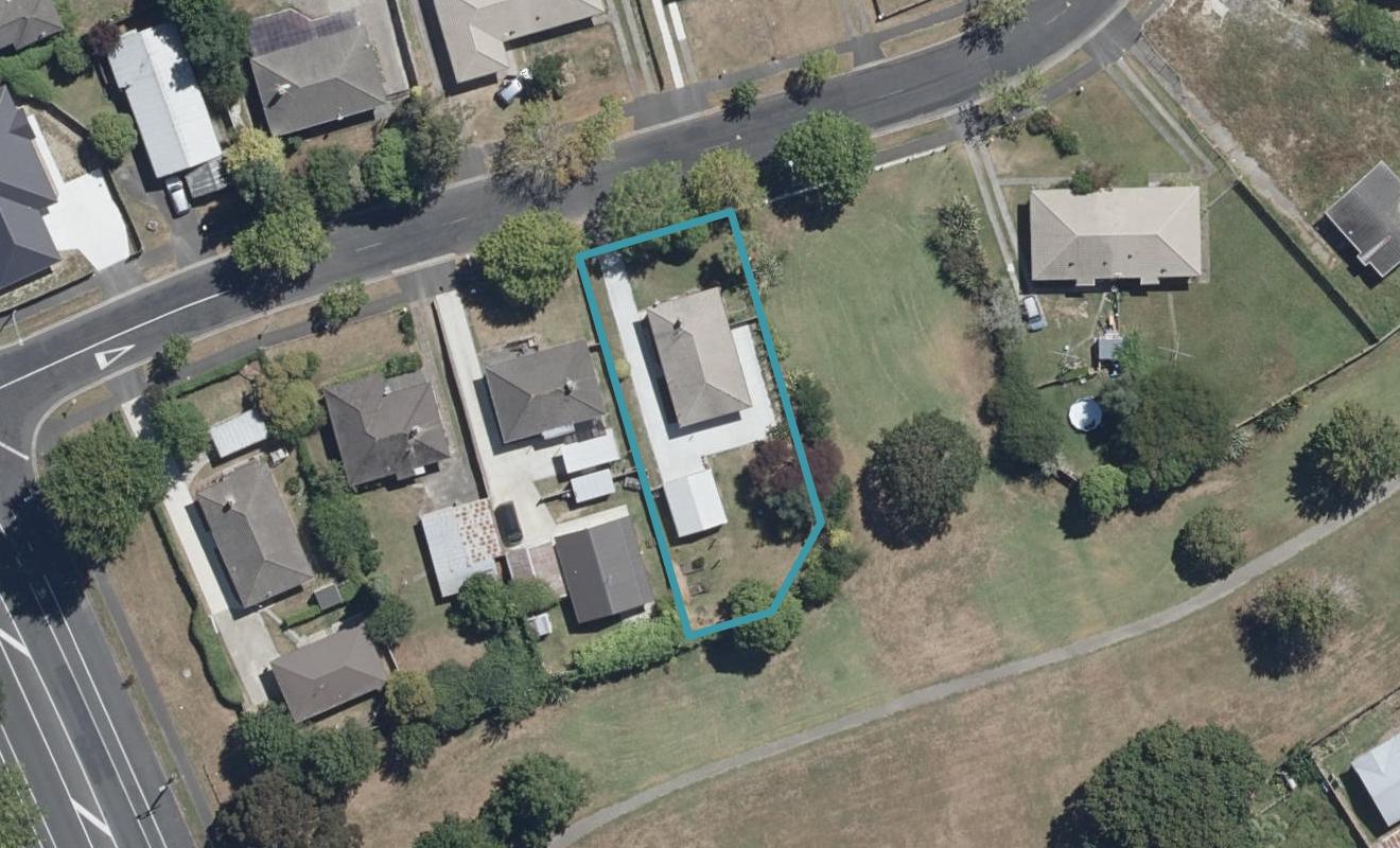 10 Sare Crescent, Fairfield, Hamilton - Carousel 1