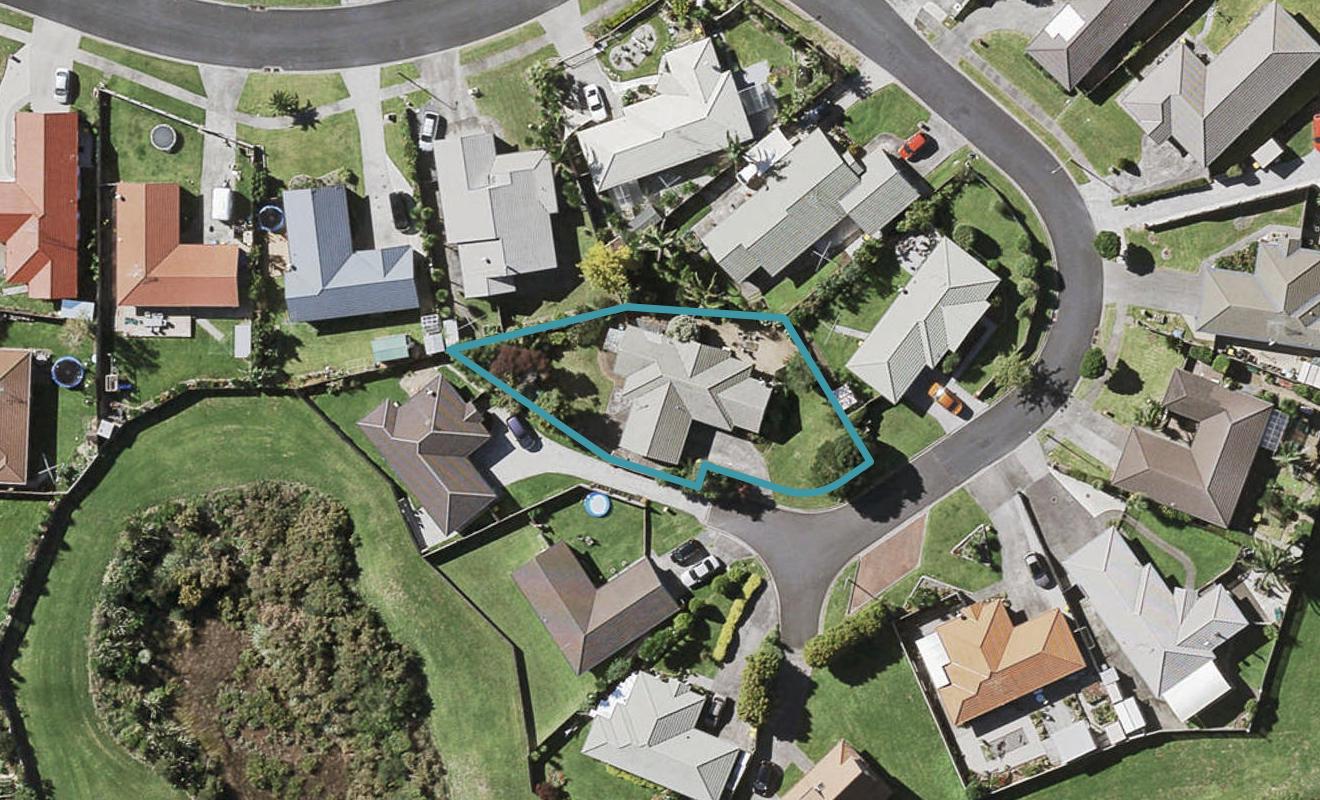 7 Lutana Place, Burswood, Auckland - Carousel 1