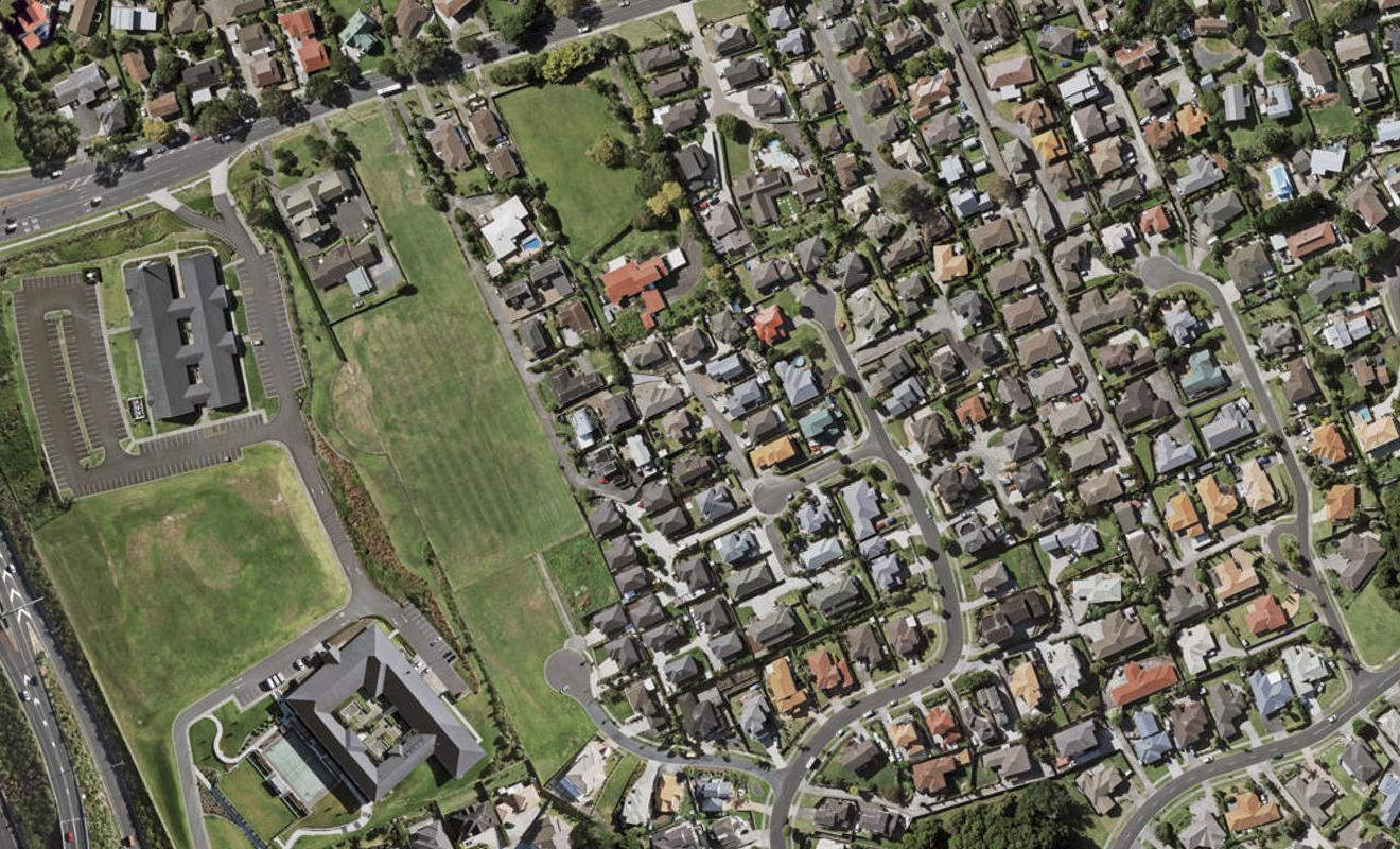 13 Andover Way, Goodwood Heights, Auckland - Carousel 1