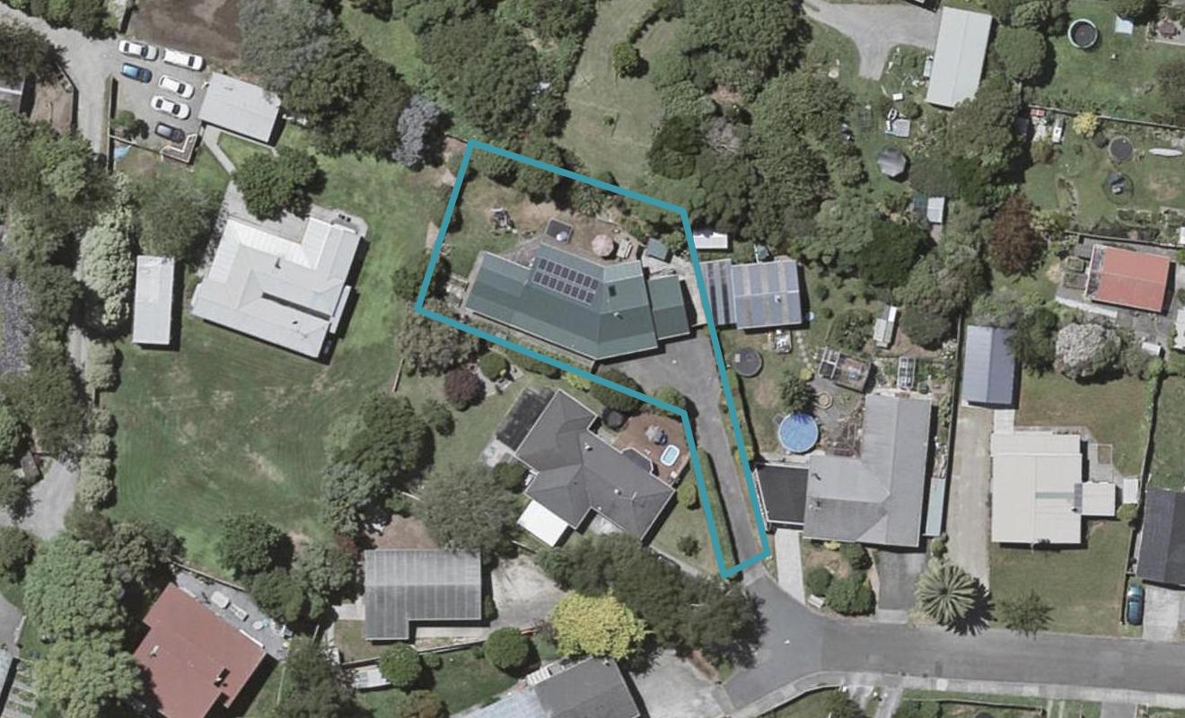 8 Edward Court, Raumati South, Paraparaumu - Carousel 1