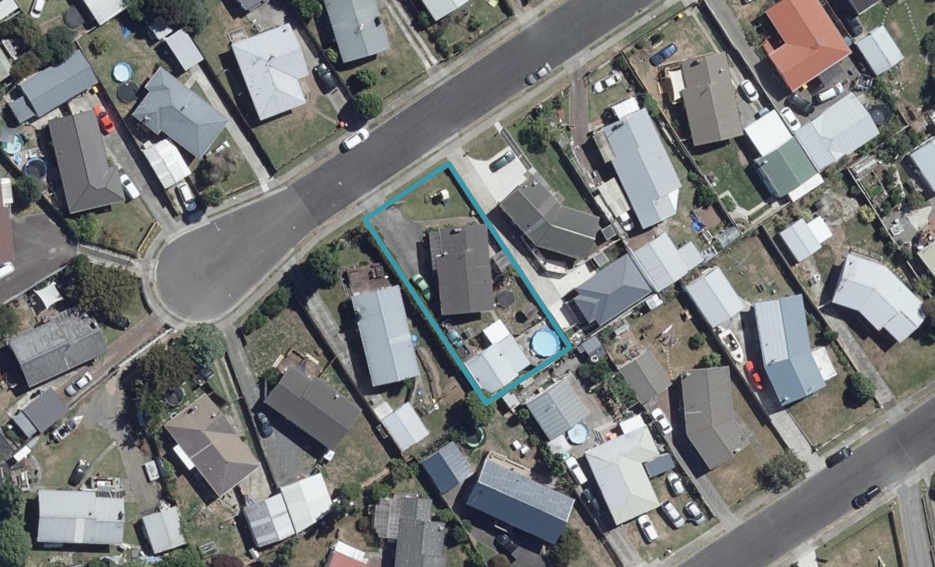 13 Susan Place, Deanwell, Hamilton - Carousel 1