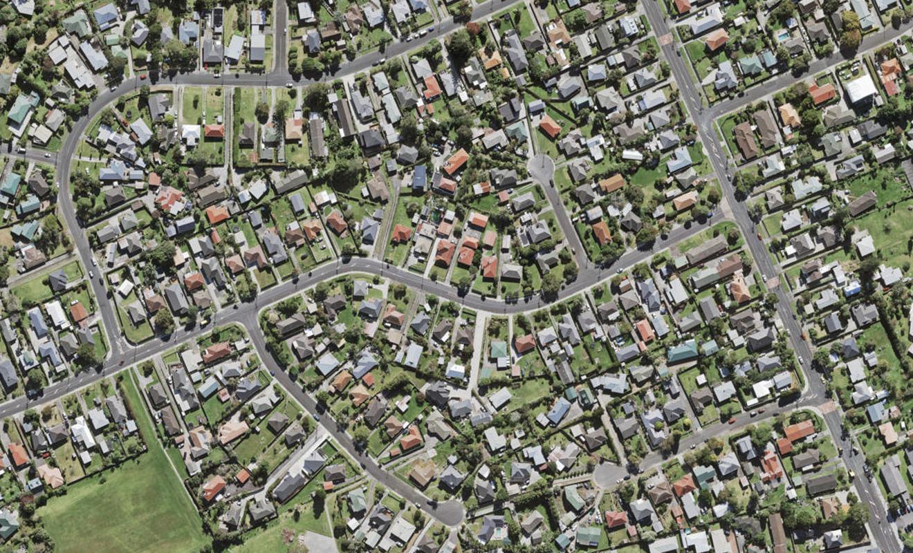 13 Vodanovich Road, Te Atatu South, Auckland - Carousel 1