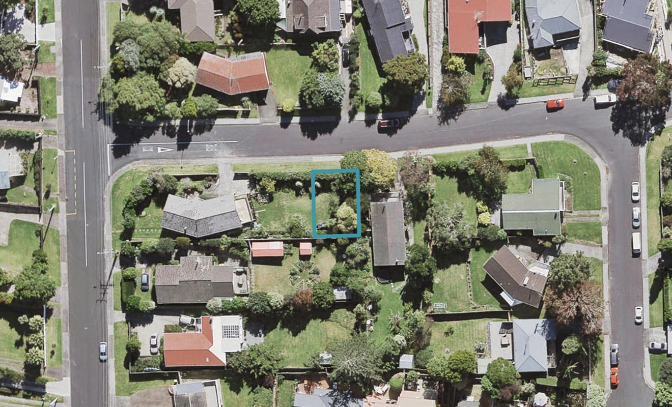 1E Castleton Street, Birkdale, Auckland - Carousel 1