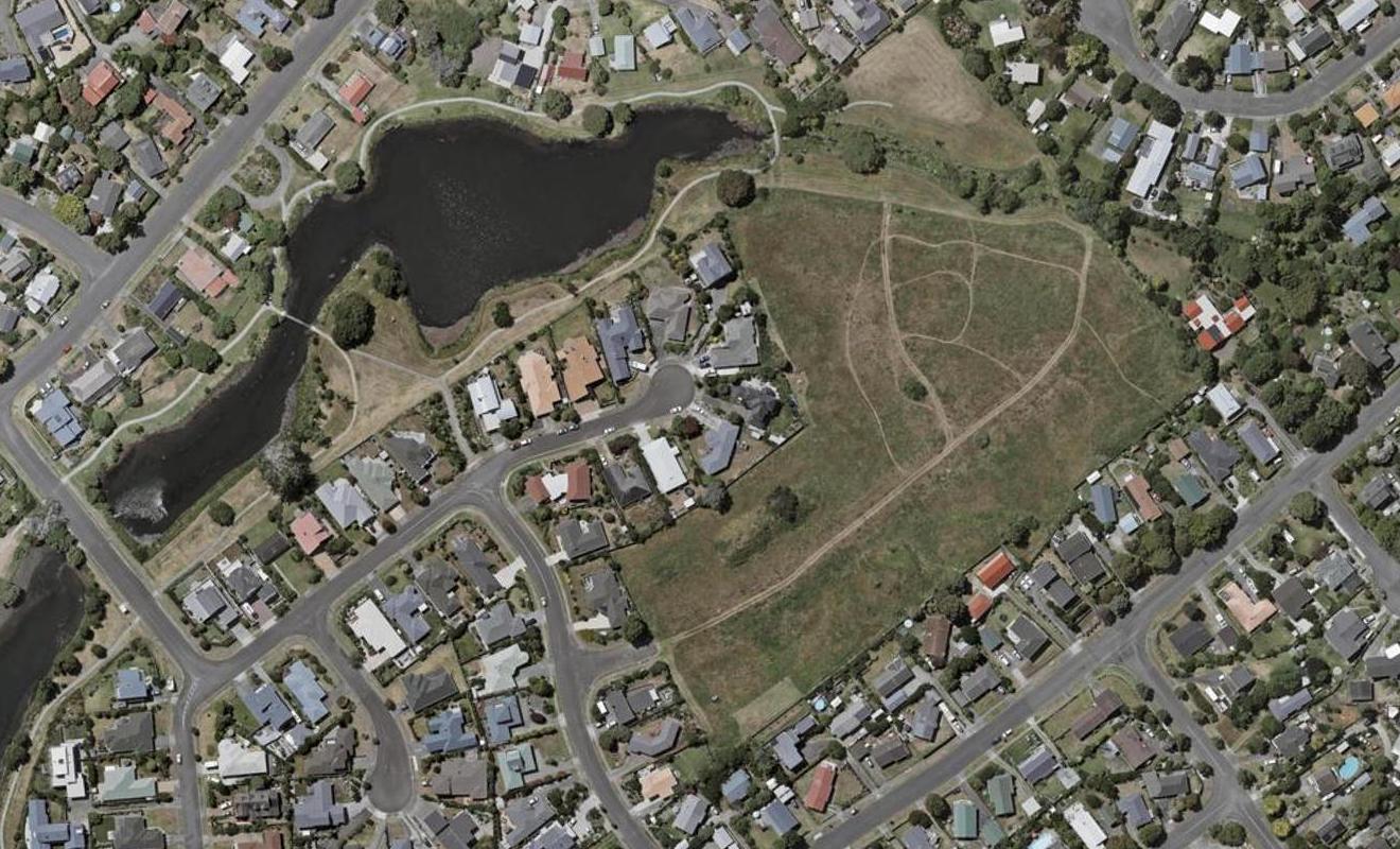 8 Marewa Place, Waikanae Beach, Waikanae - Carousel 1
