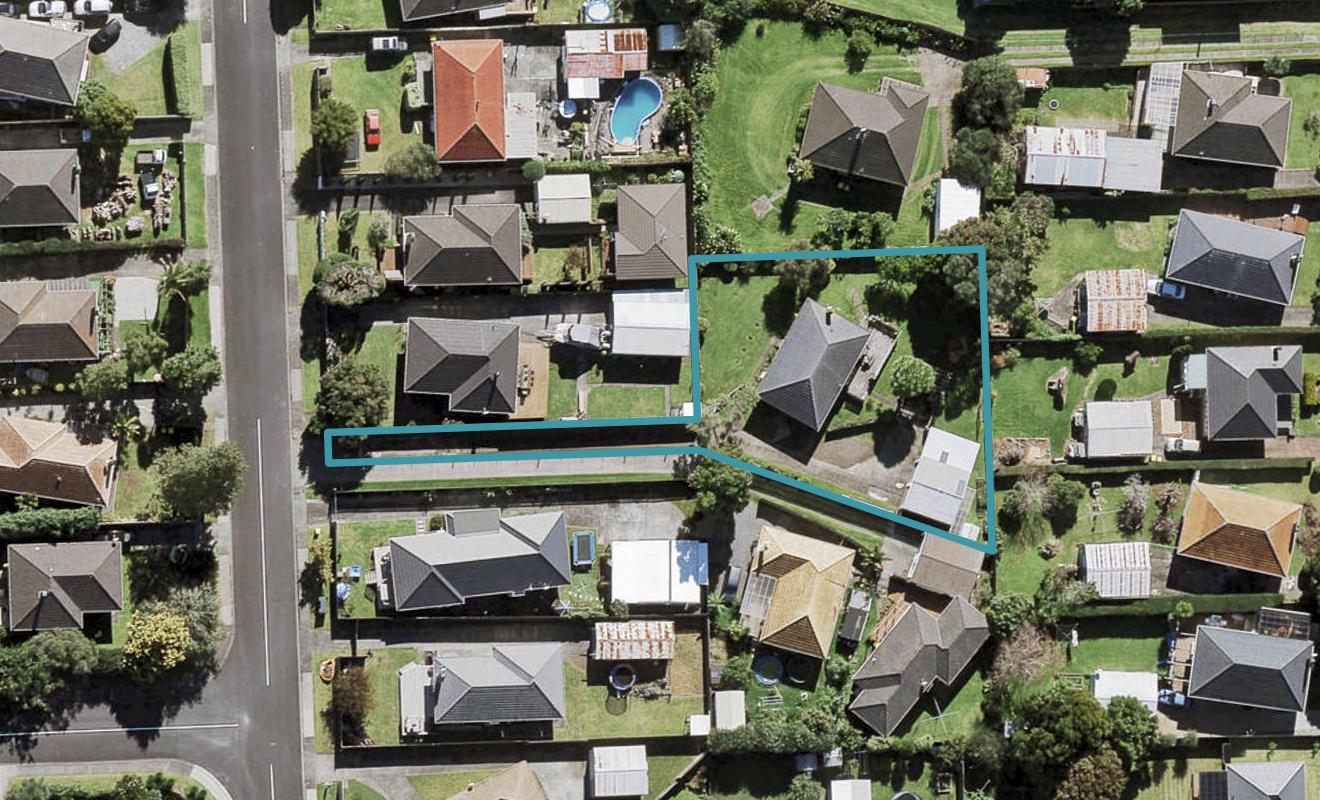 29 Durham Street, Te Atatu Peninsula, Auckland - Carousel 1