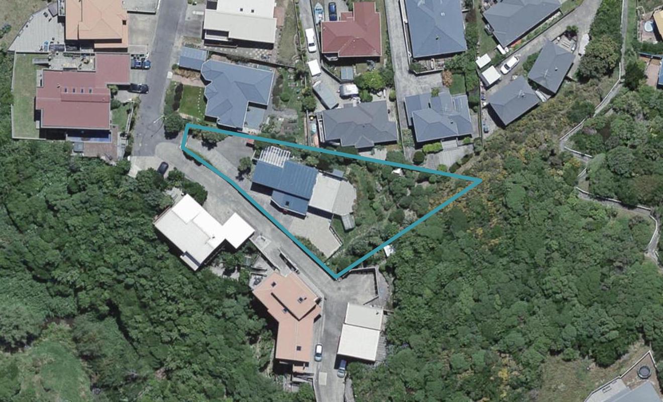 16 Domanski Crescent, Owhiro Bay, Wellington - Carousel 1