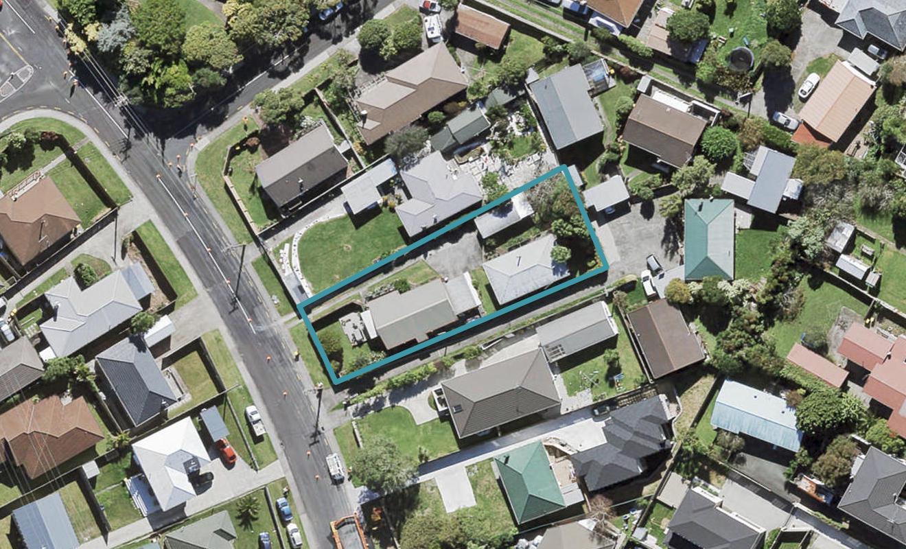 2/9 Vera Road, Te Atatu South, Auckland - Carousel 1