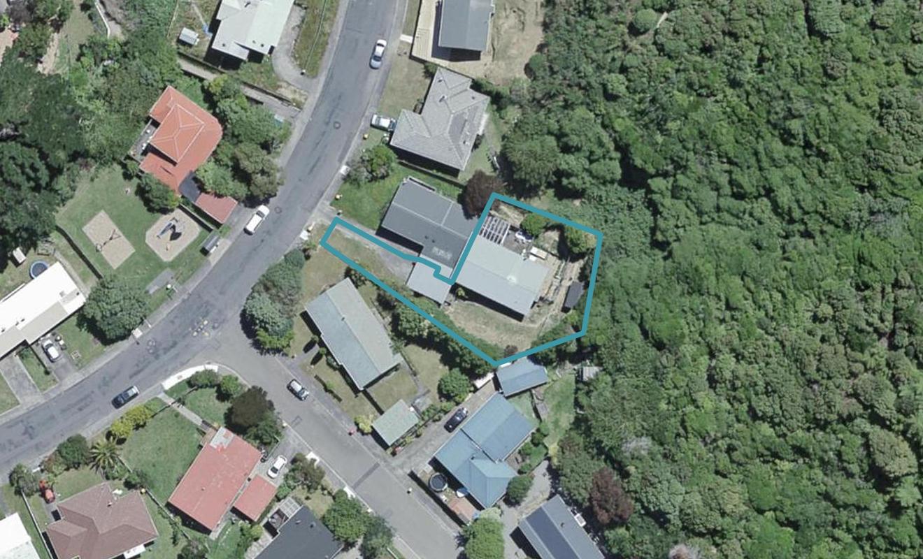 67B Hazlewood Avenue, Karori, Wellington - Carousel 1