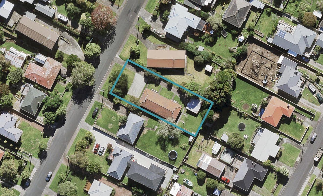1/96 Matipo Road, Te Atatu Peninsula, Auckland - Carousel 1