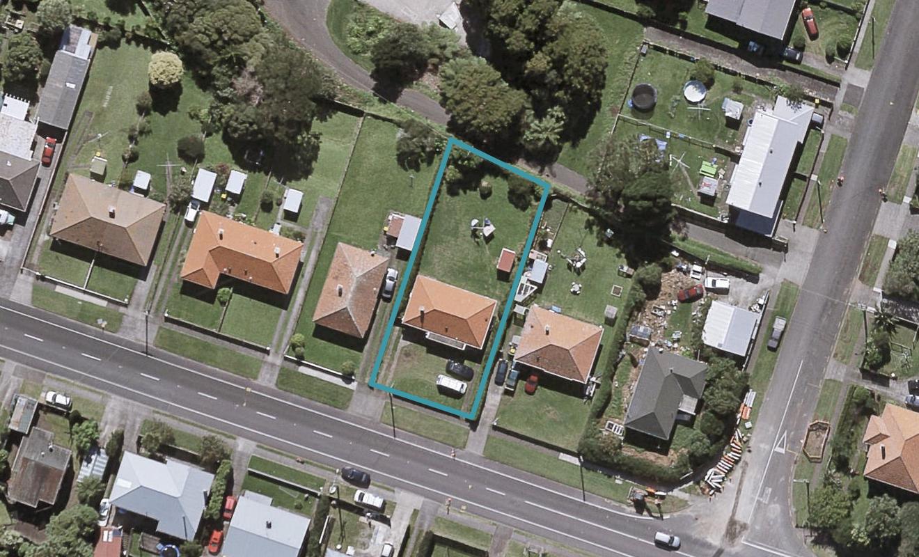 68 Omata Road, Marfell, New Plymouth - Carousel 1