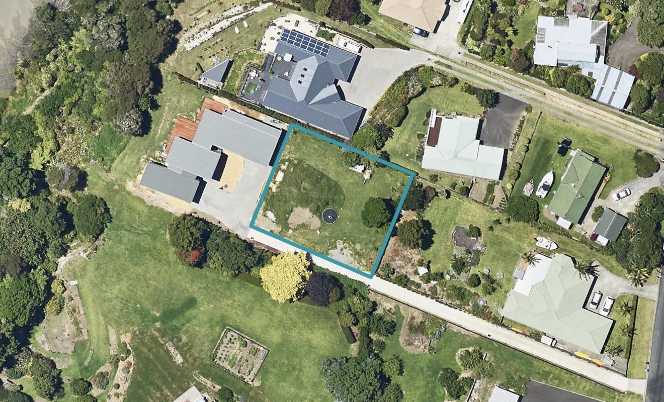 239 Tanners Point Road, Tanners Point, Tahawai - Carousel 1