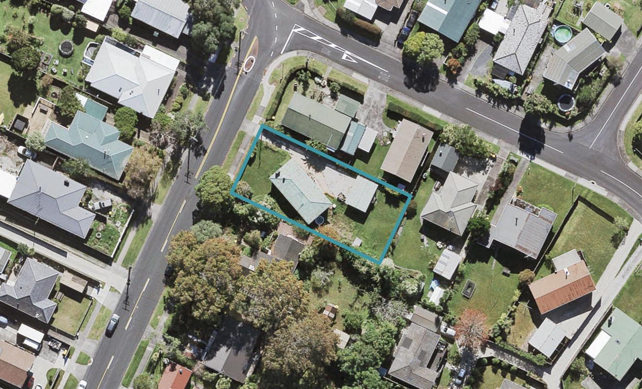 89 Tirimoana Road, Te Atatu South, Auckland - Carousel 1