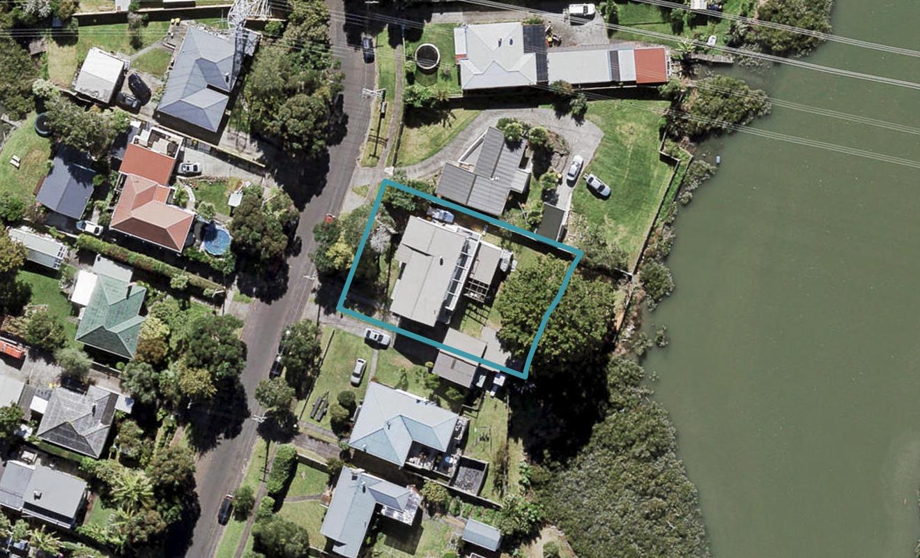 43 Queen Mary Avenue, New Lynn, Auckland - Carousel 1