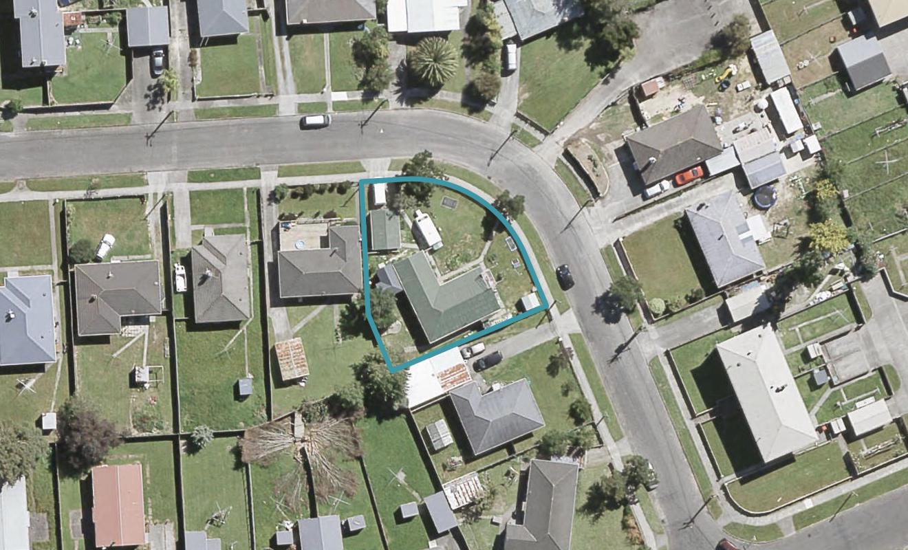 5 Hanson Grove, Stokes Valley, Lower Hutt - Carousel 1