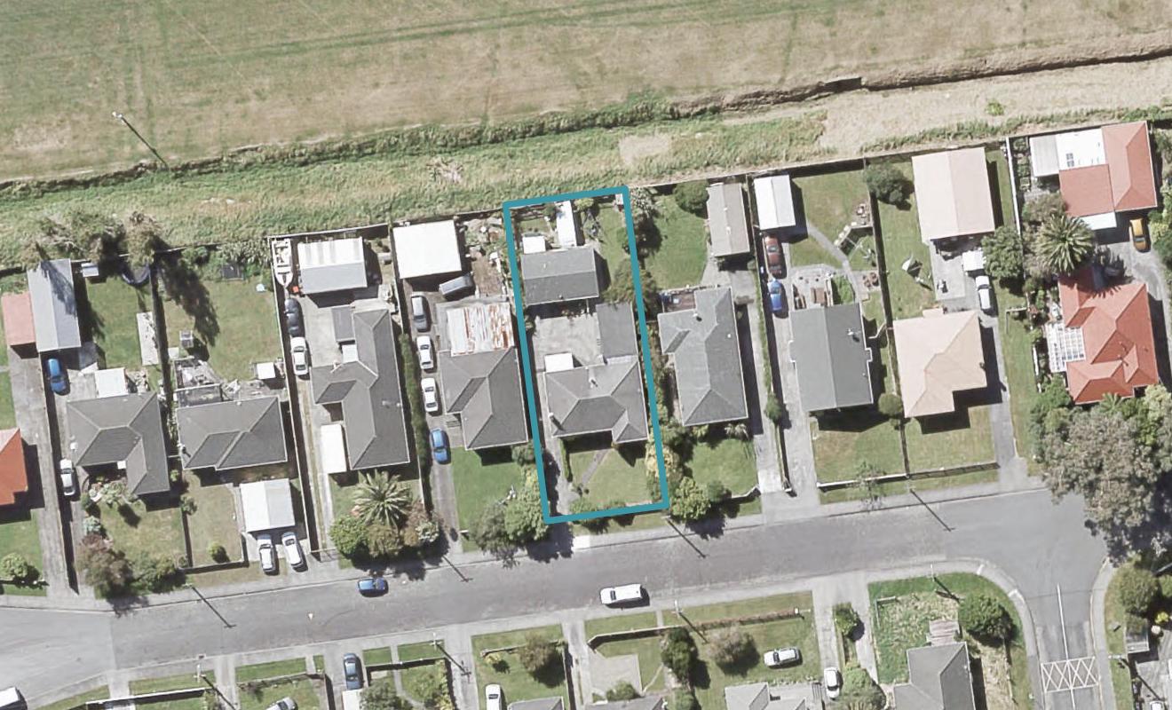 16 Russell Road, Wainuiomata, Lower Hutt - Carousel 1