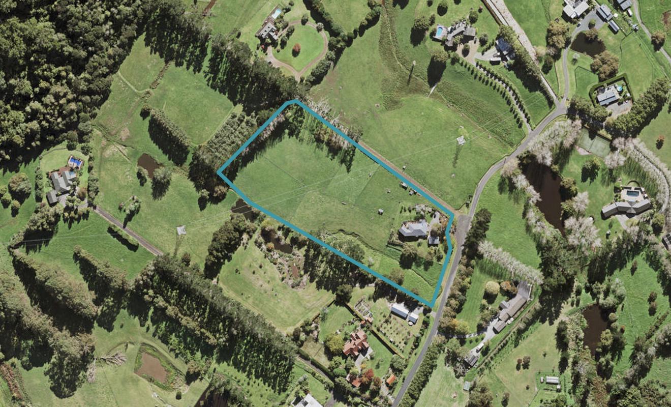 39 Hardens Lane, Paremoremo, Auckland - Carousel 1
