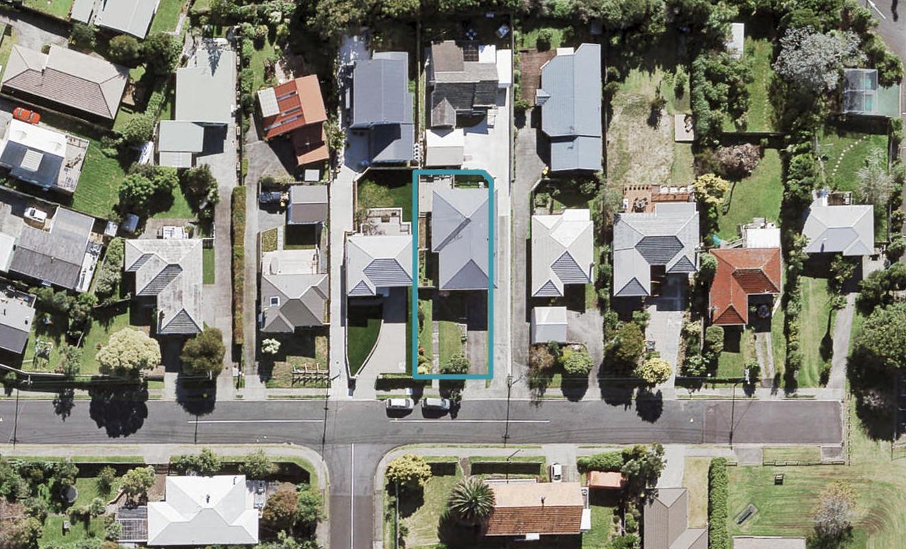 8 Maui Street, New Lynn, Auckland - Carousel 1