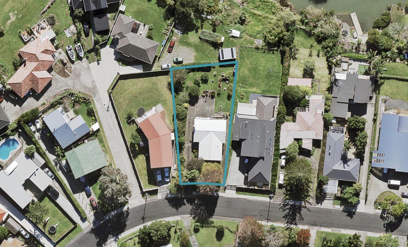 40 Renata Crescent, Te Atatu Peninsula, Auckland - Carousel 1