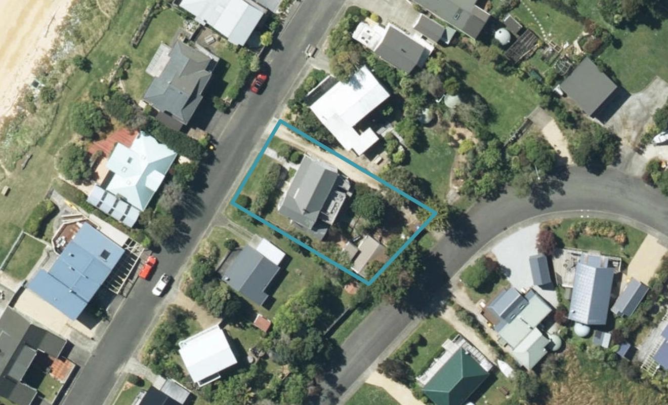20 Cornwall Place, Tata Beach, Takaka - Carousel 1