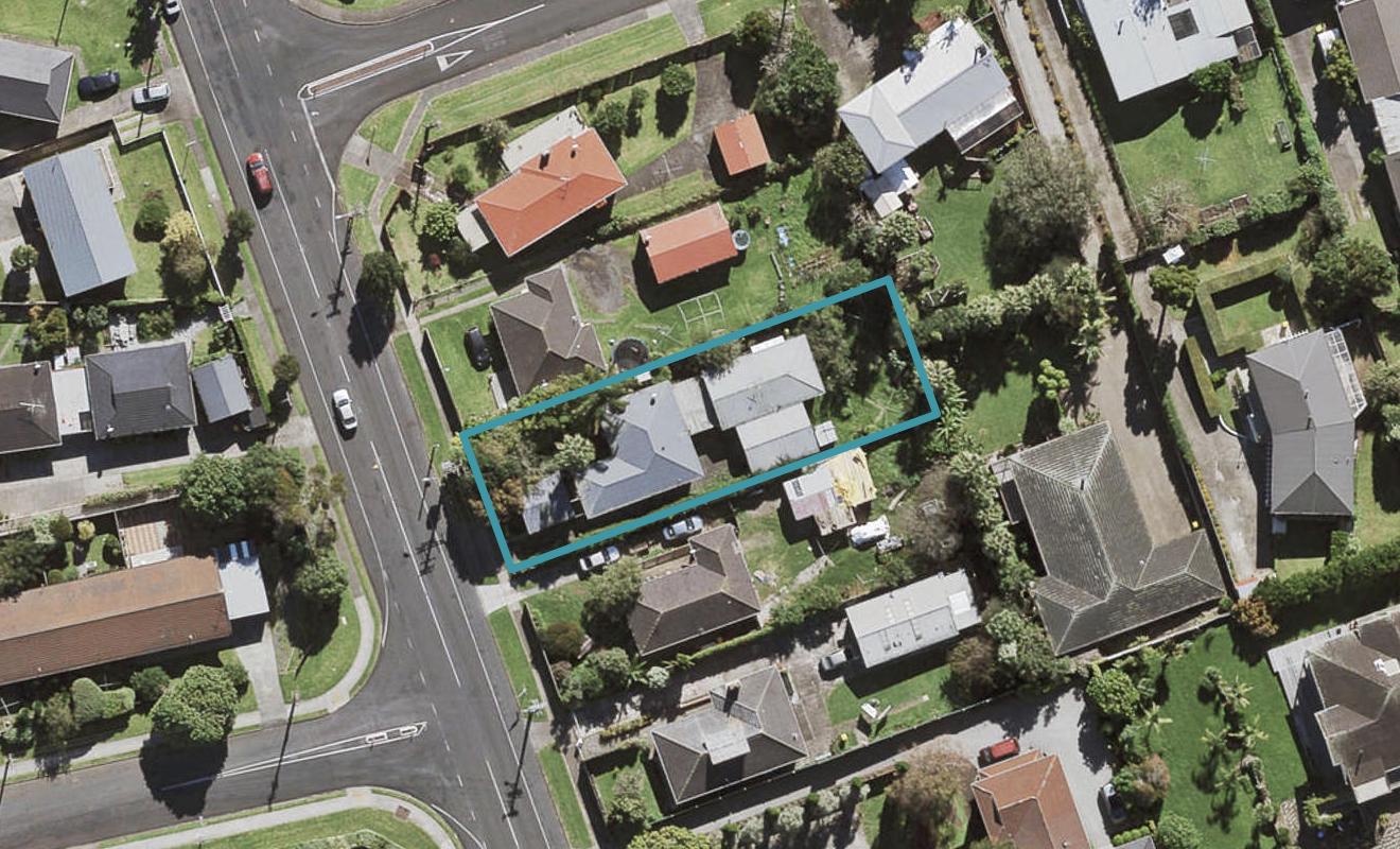 79 Wallace Road, Mangere Bridge, Auckland - Carousel 1