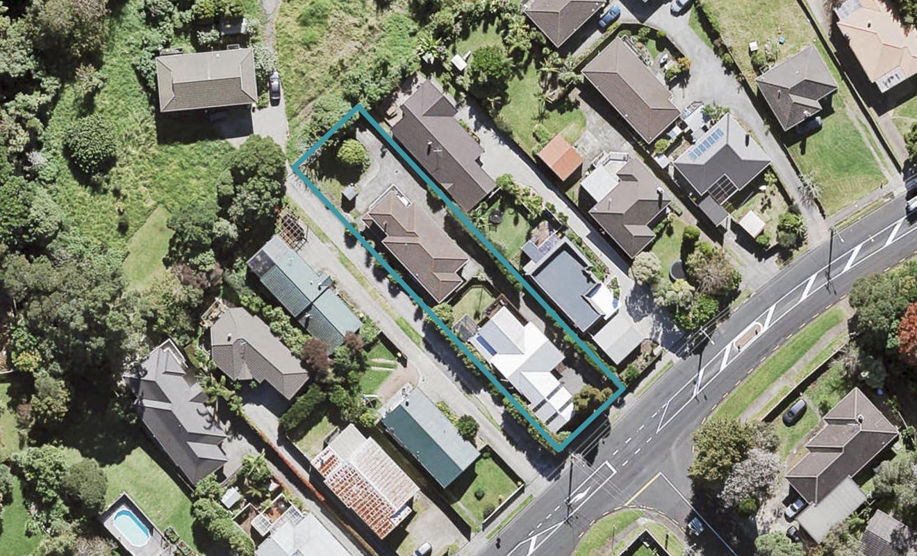 1/71 Golf Road, New Lynn, Auckland - Carousel 1