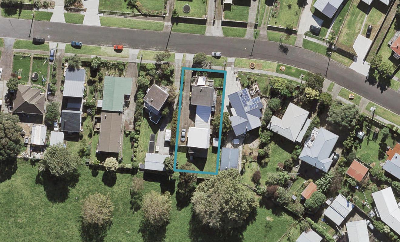 1/10 Kiekie Road, Mangere Bridge, Auckland - Carousel 1