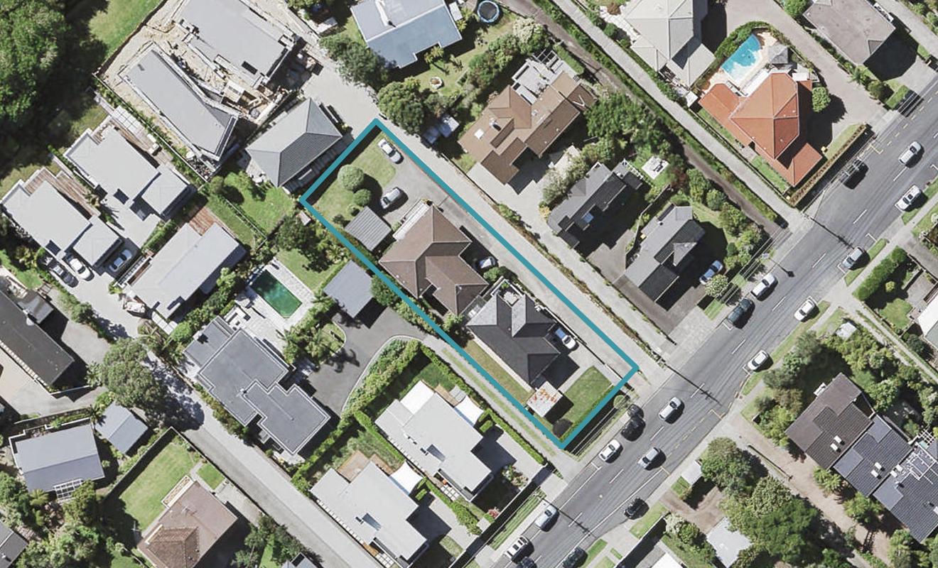 2/52 Aberdeen Road, Campbells Bay, Auckland - Carousel 1
