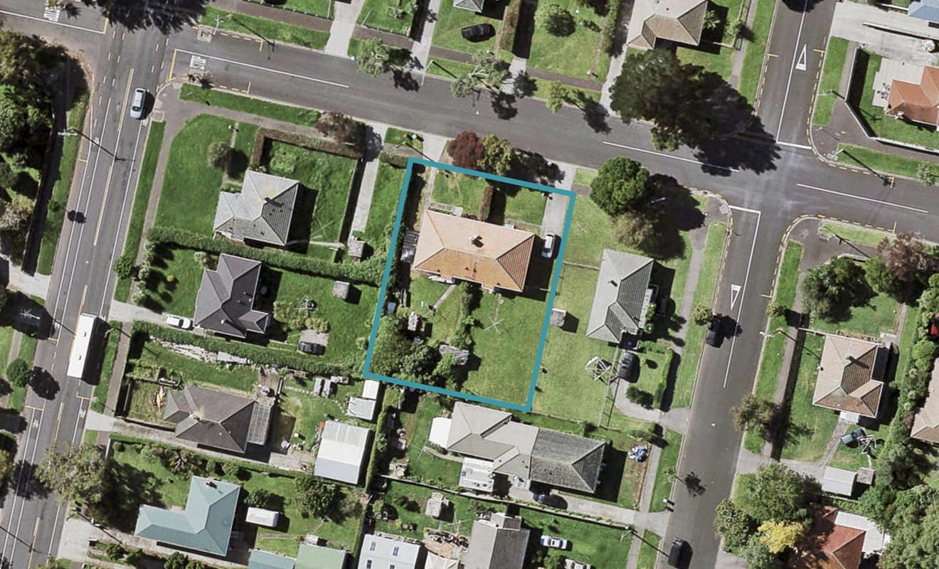 39 Anderson Avenue, Point England, Auckland - Carousel 1