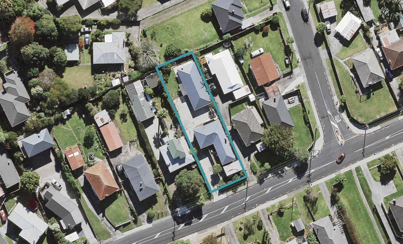 53 Vodanovich Road, Te Atatu South, Auckland - Carousel 1