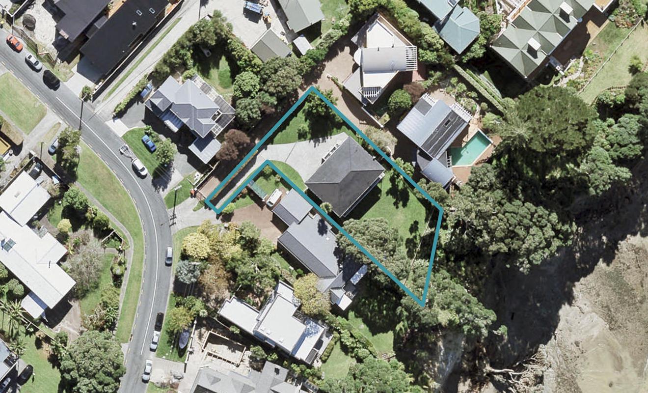 26A Rock Isle Road, Torbay, Auckland - Carousel 1