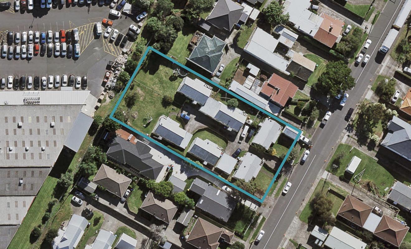 4/30 Panorama Road, Mount Wellington, Auckland - Carousel 1