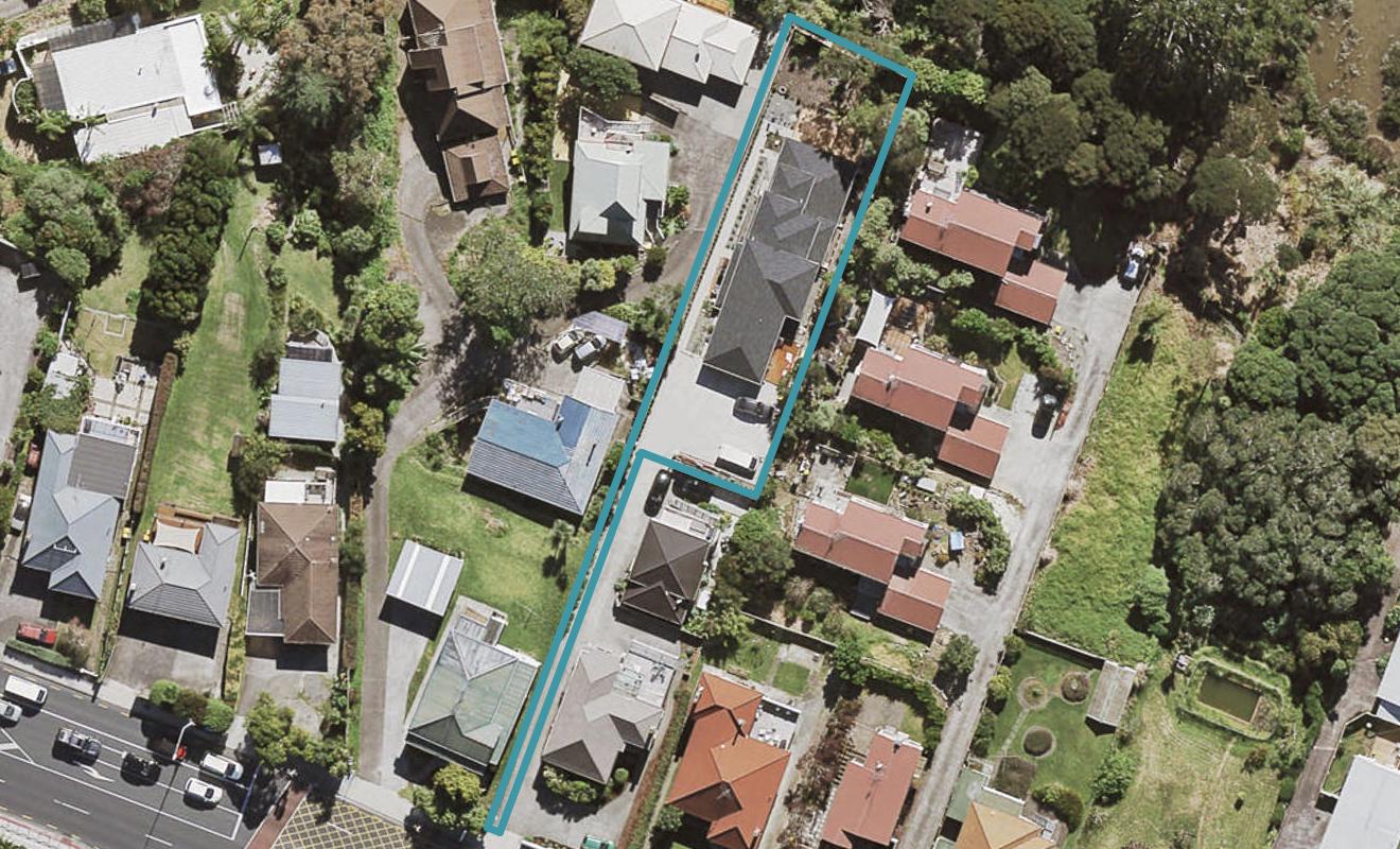 49B Onewa Road, Northcote, Auckland - Carousel 1