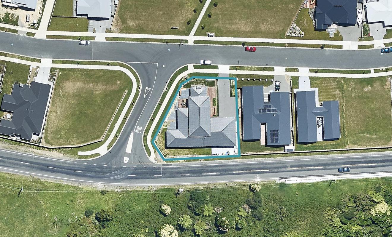 2 St Thomas Avenue, Pyes Pa, Tauranga - Carousel 1