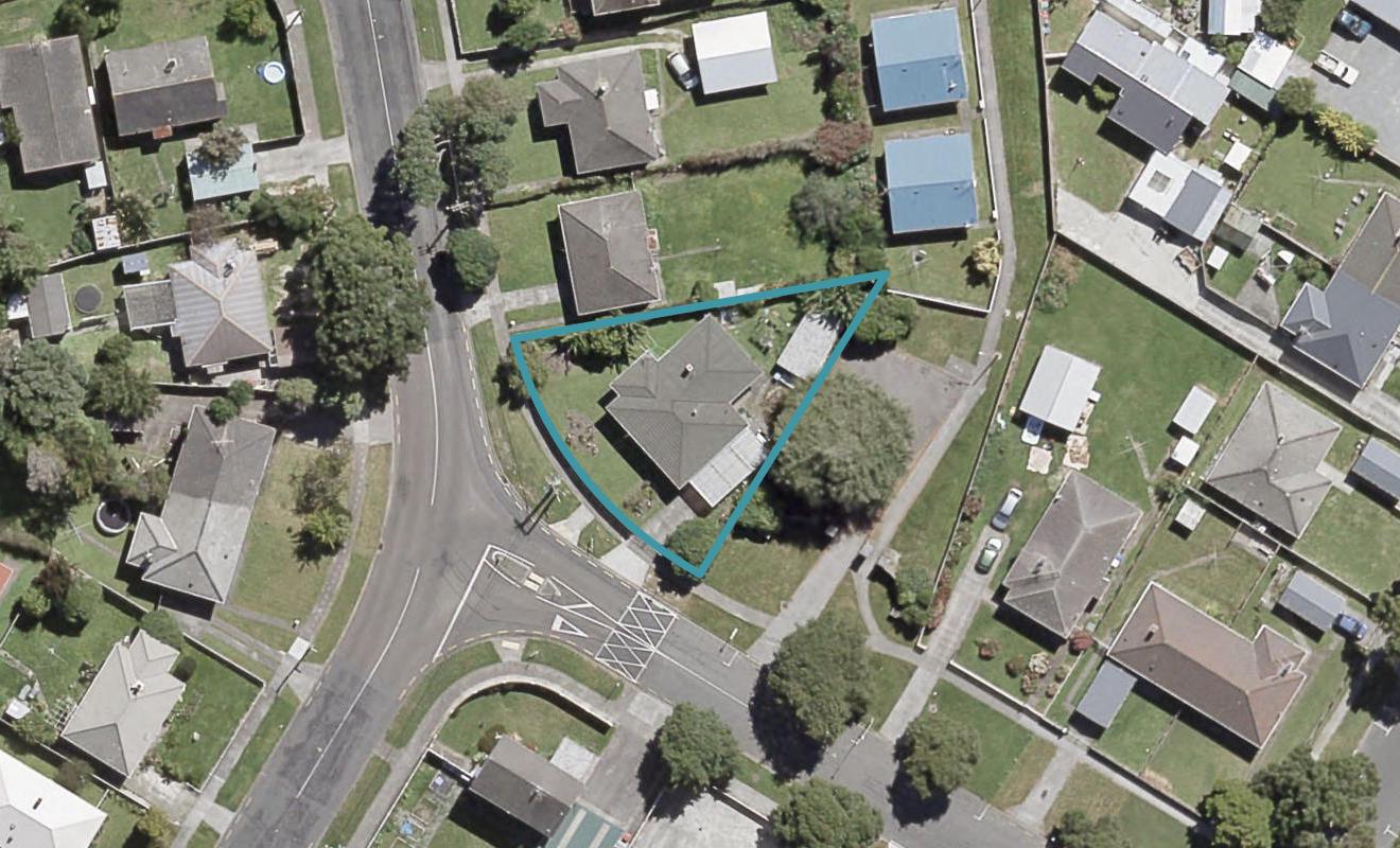 1 Tocker Street, Taita, Lower Hutt - Carousel 1