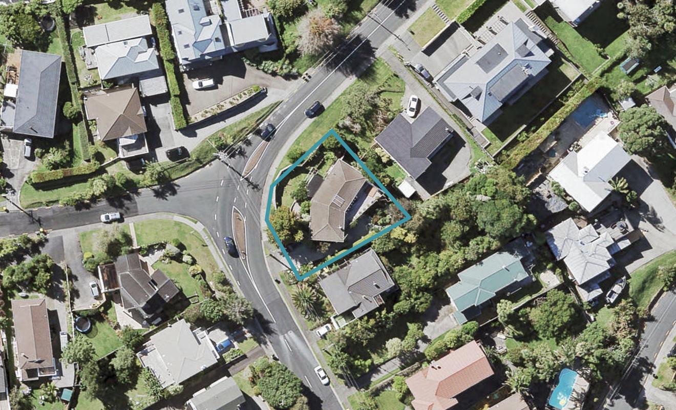 63 Lyons Avenue, Murrays Bay, Auckland - Carousel 1