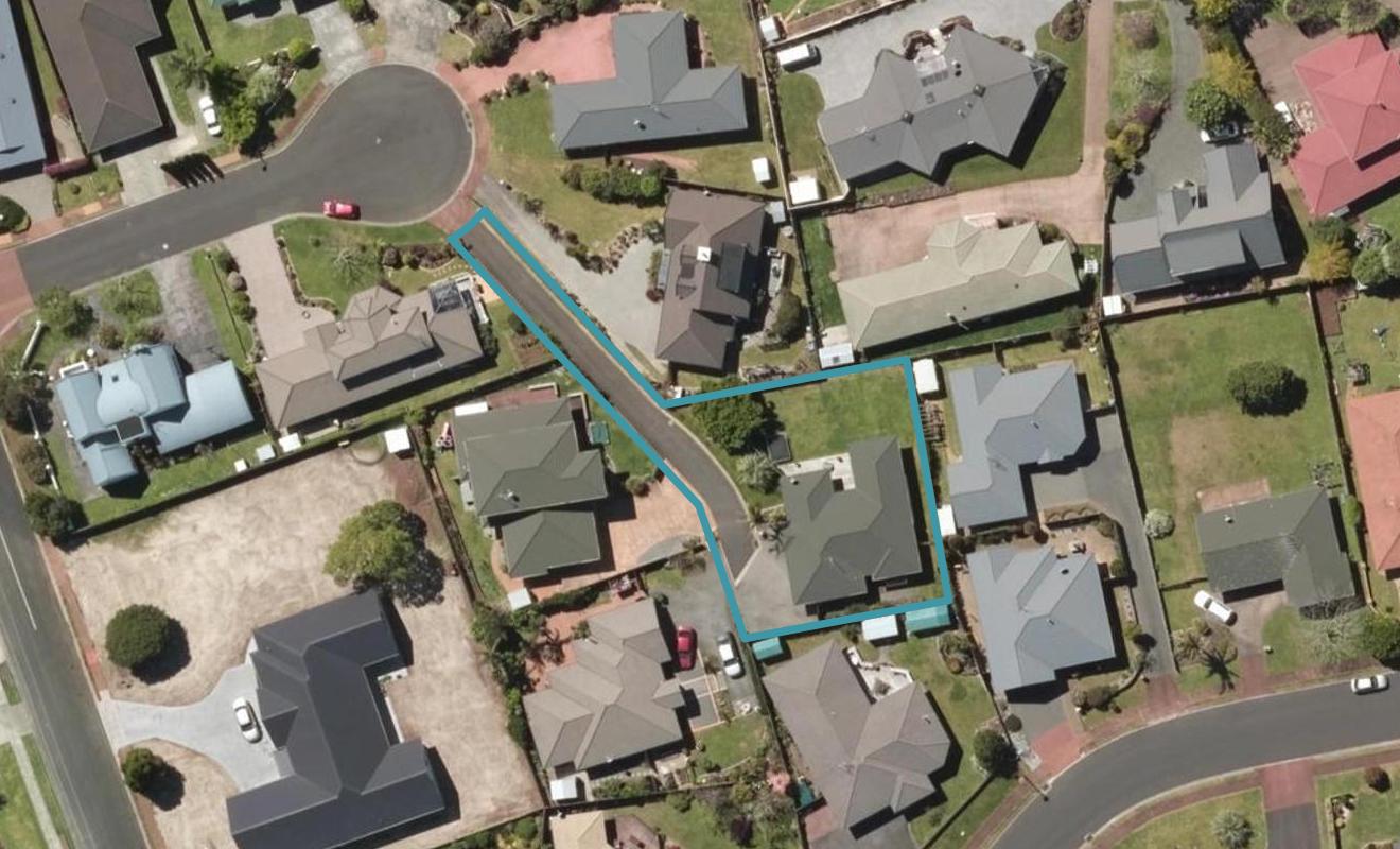 10 Oxford Avenue, Kamo, Whangarei - Carousel 1