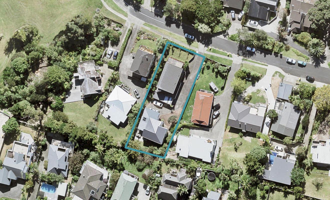 2/26 Hebron Road, Waiake, Auckland - Carousel 1