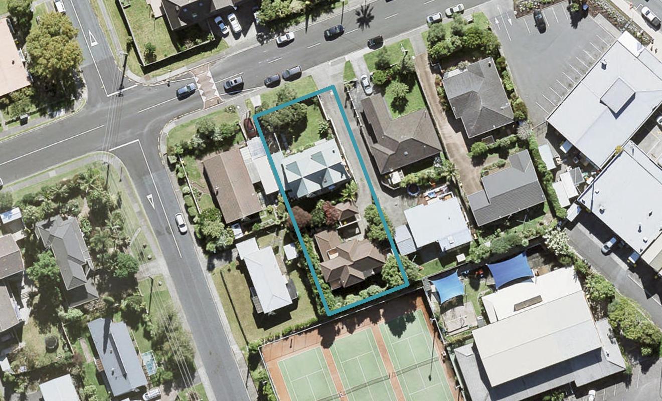 2/6 County Road, Torbay, Auckland - Carousel 1