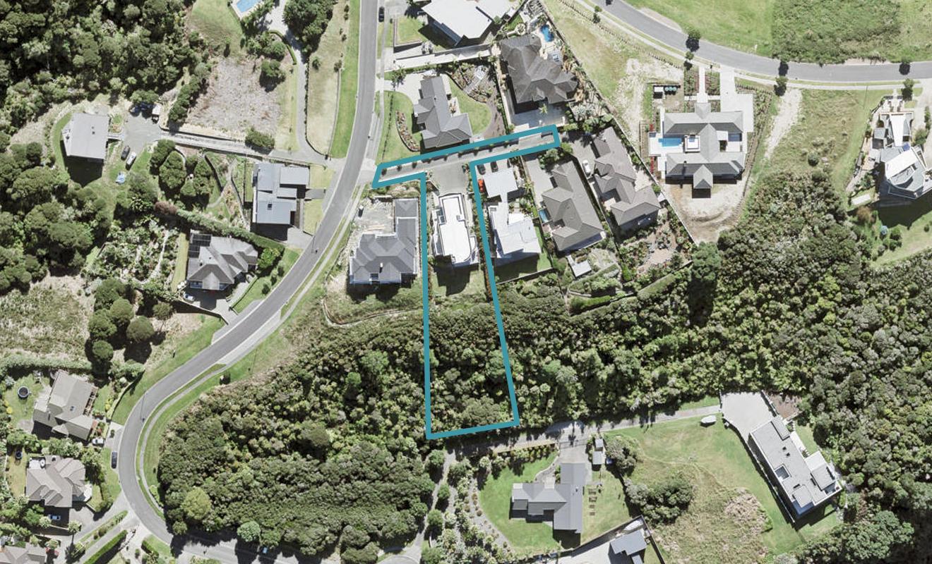 21 Beauvoir Avenue, Matakatia, Whangaparaoa - Carousel 1