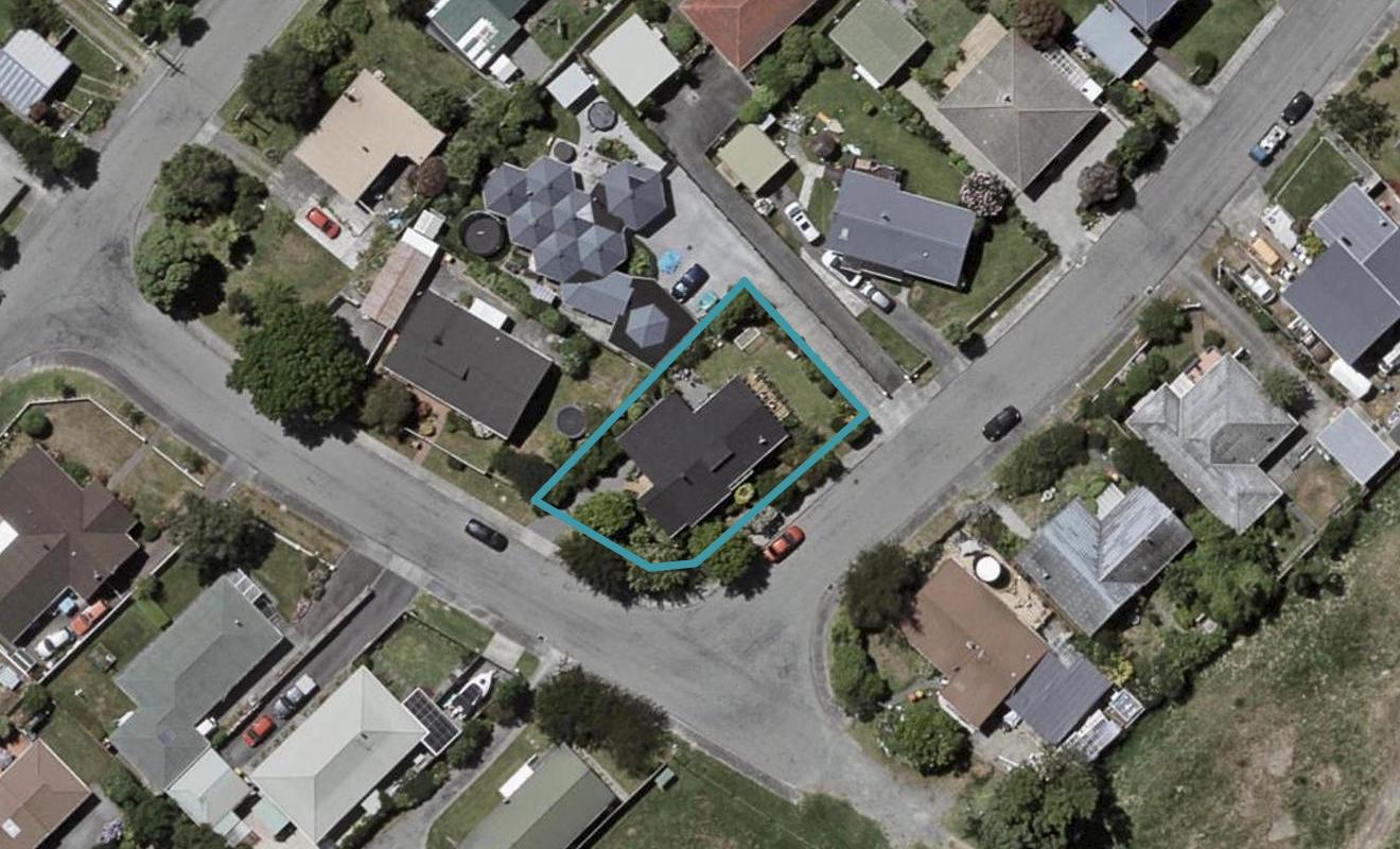 5 Gabriel Street, Raumati Beach, Paraparaumu - Carousel 1