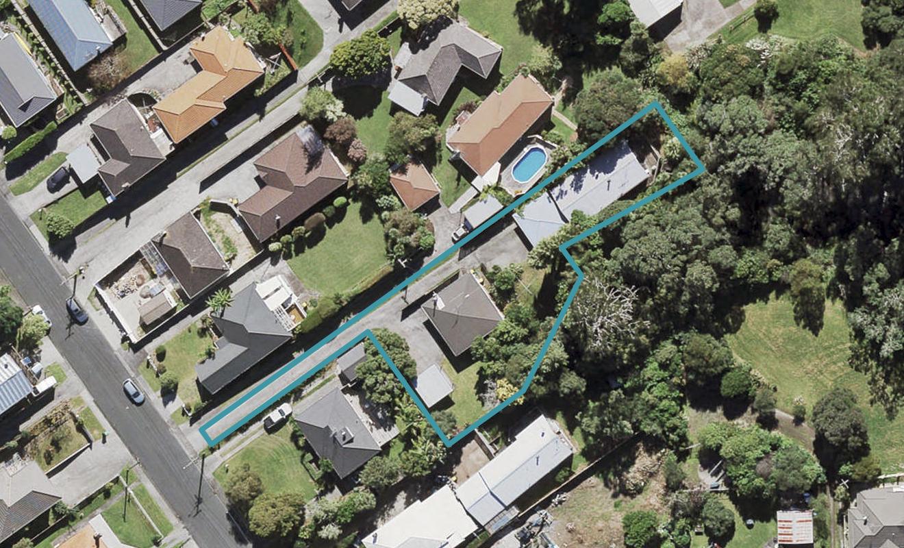 2/16 Ayrton Street, Te Atatu South, Auckland - Carousel 1