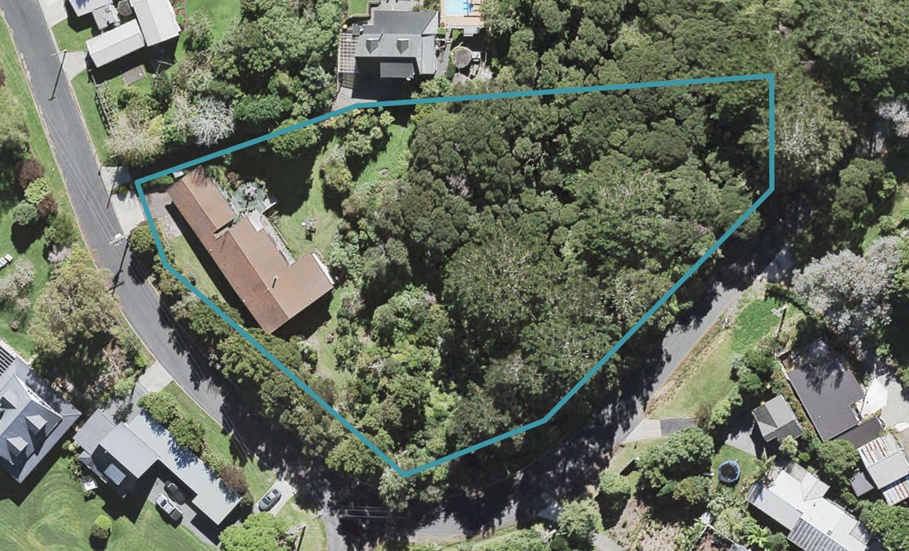 29 Ngarahana Avenue, Paremoremo, Auckland - Carousel 1