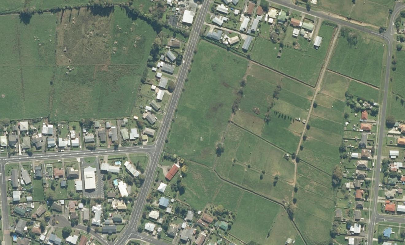 15 Thames Road, PAEROA, Paeroa - Carousel 1