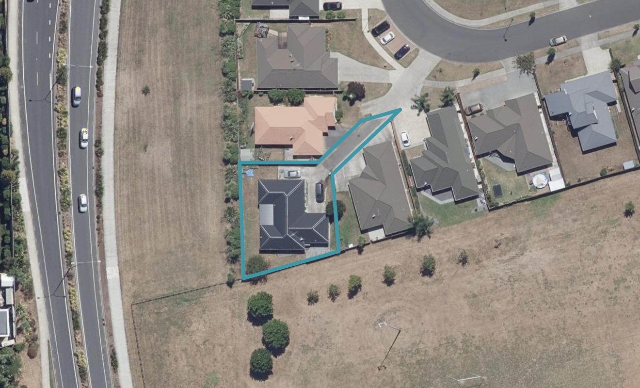 19 Finchley Place, Hamilton East, Hamilton - Carousel 1