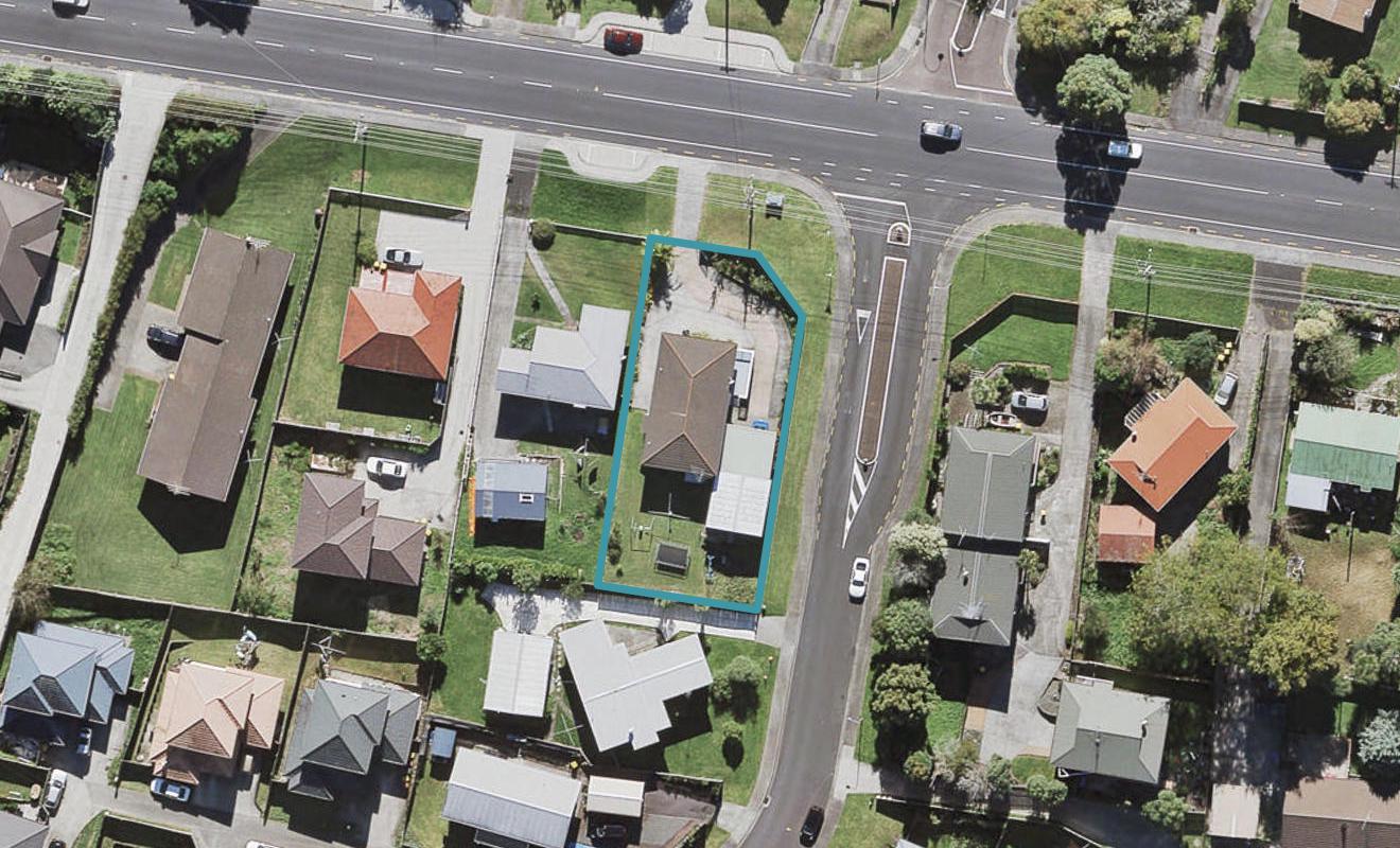 97 Triangle Road, Massey, Auckland - Carousel 1