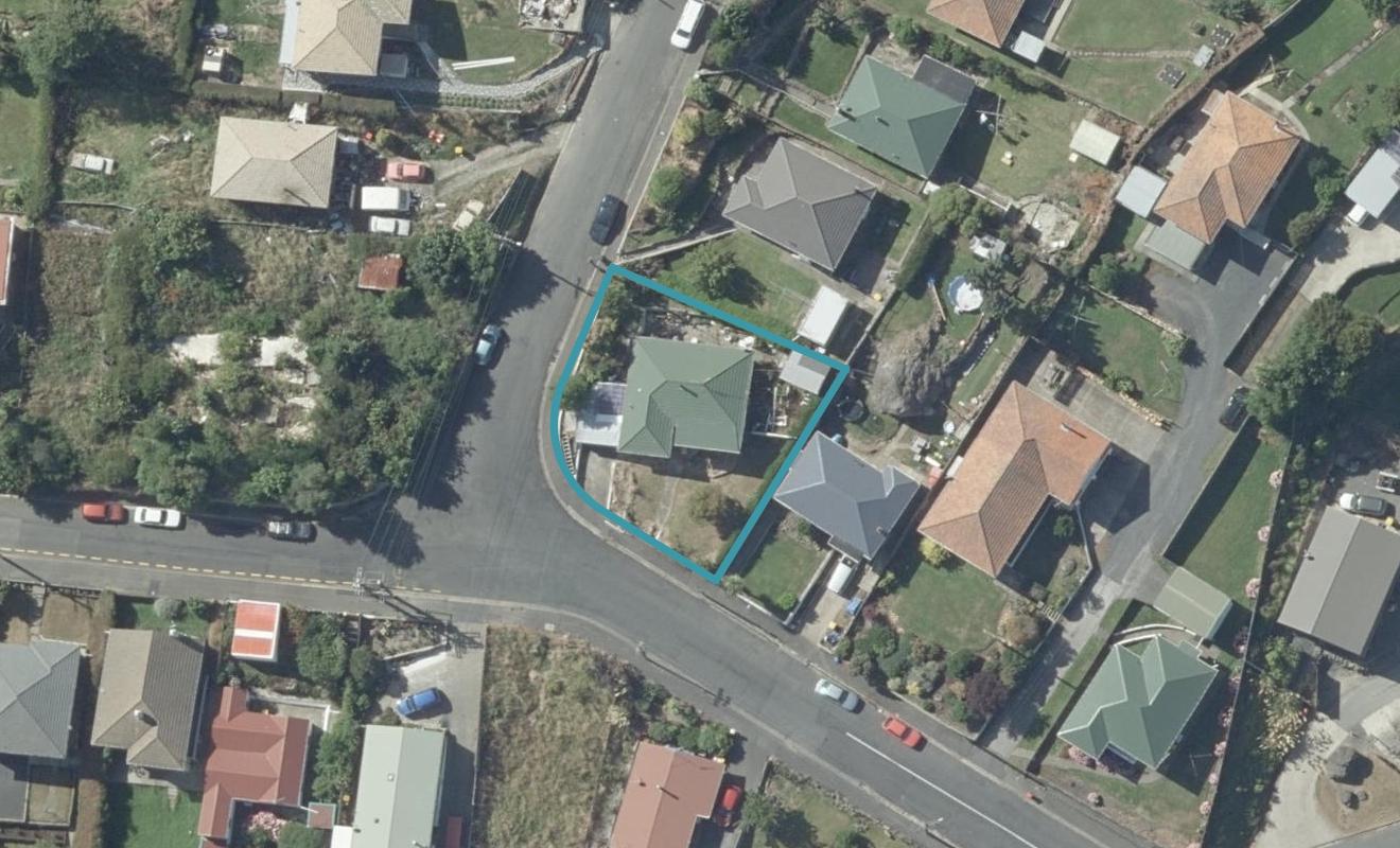 44 Lindsay Road, Lookout Point, Dunedin - Carousel 1