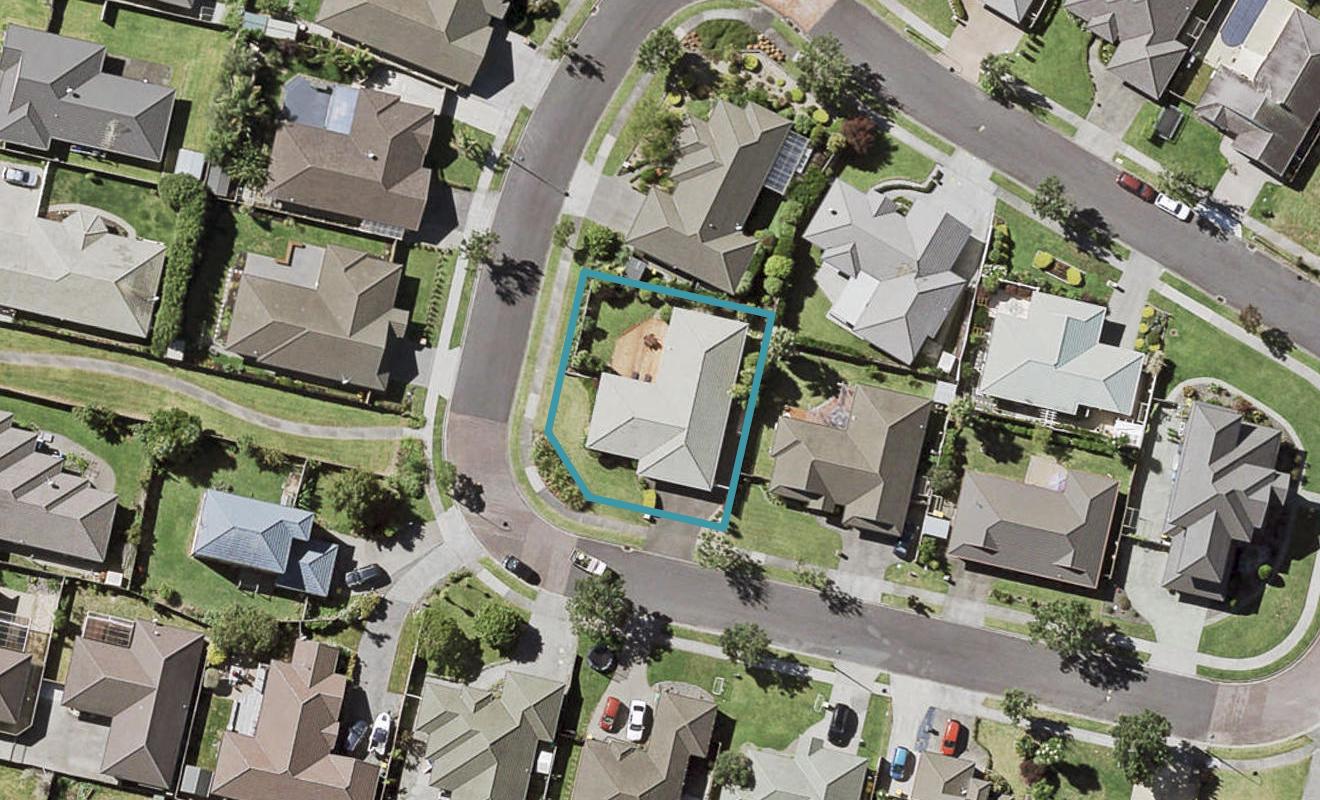 8 Newbliss Crescent, East Tamaki Heights, Auckland - Carousel 1